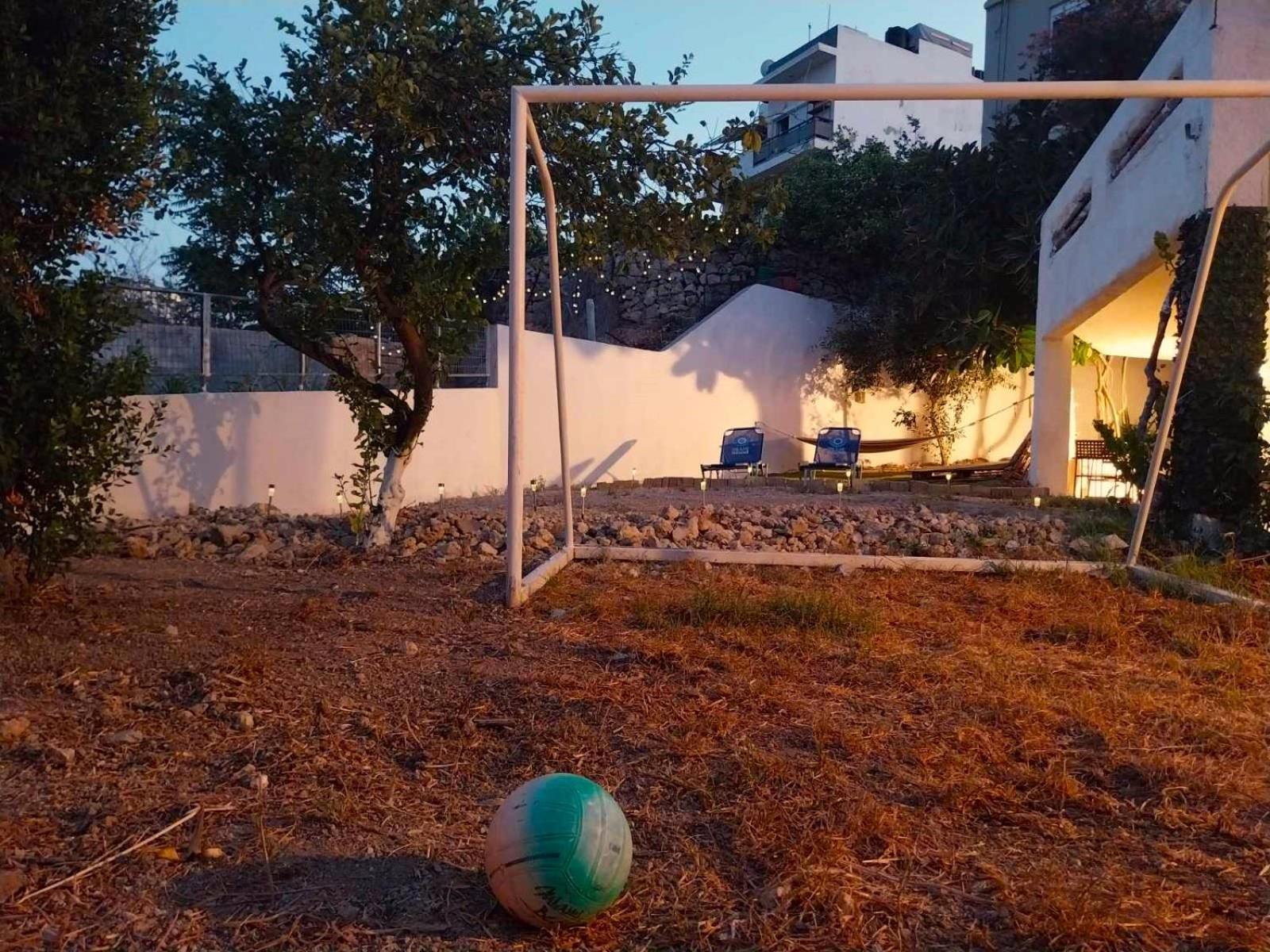 Bibliotheque Vintage Studio & Easy Garden Heraklion  Bagian luar foto